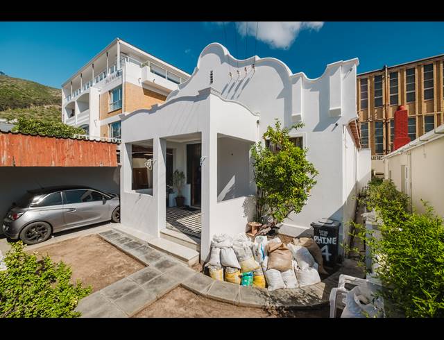 3 BEDROOM HOUSE FOR SALE IN SEA POINT